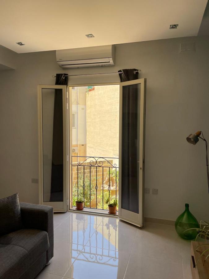 Sunset Modern Apt Near The Beach บีร์เซบบูจา ภายนอก รูปภาพ