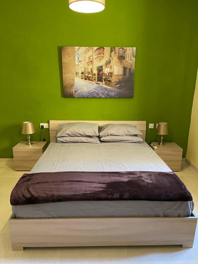 Sunset Modern Apt Near The Beach บีร์เซบบูจา ภายนอก รูปภาพ